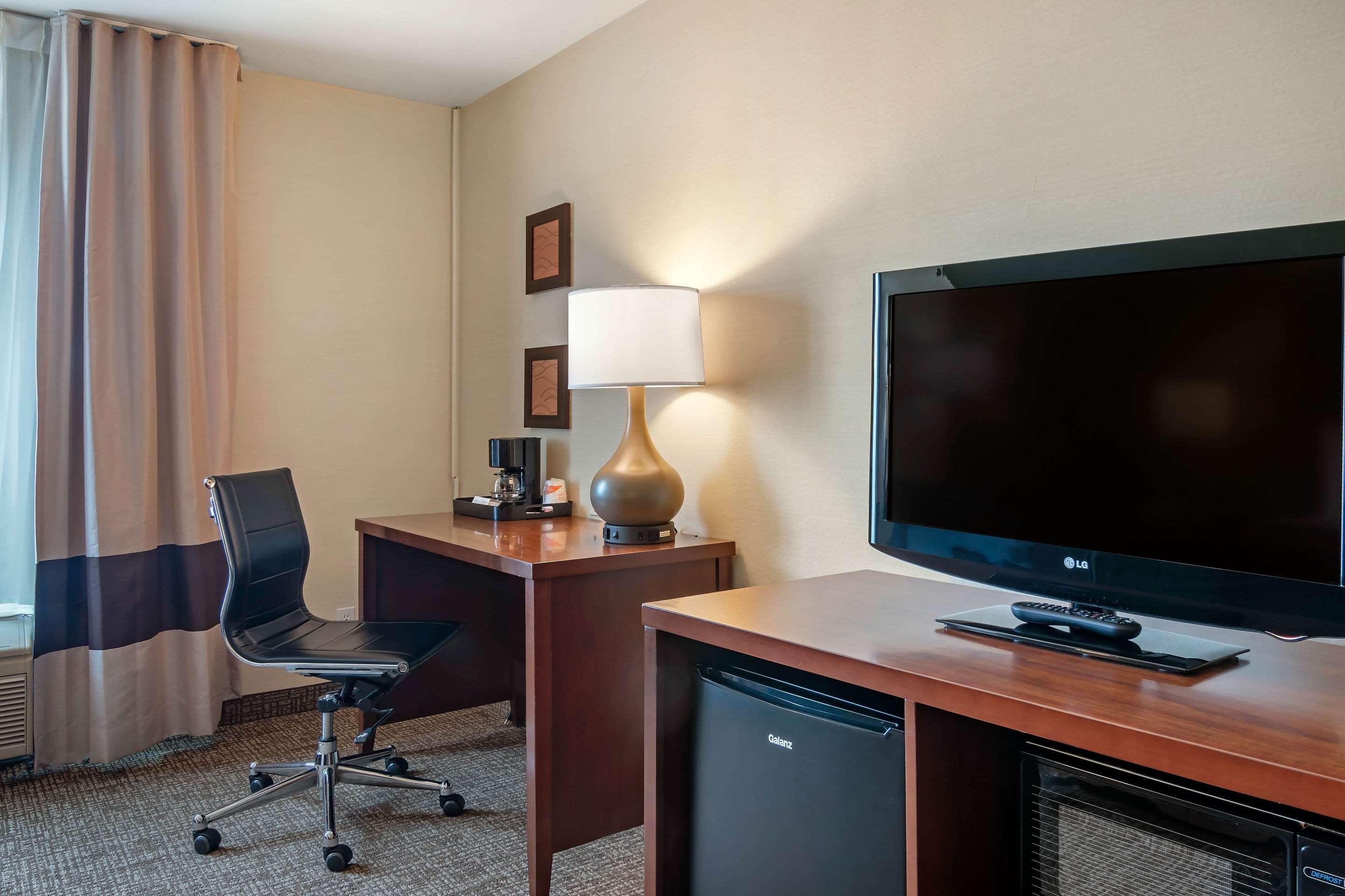 Comfort Inn & Suites Сейлем Екстер'єр фото